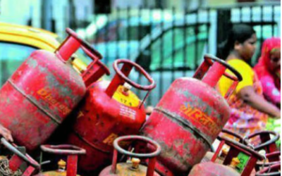 പാചകവാതക വില വീണ്ടും കുറച്ചു; വാണിജ്യ സിലിണ്ടറിന് 10 രൂപയുടെ കുറവ്