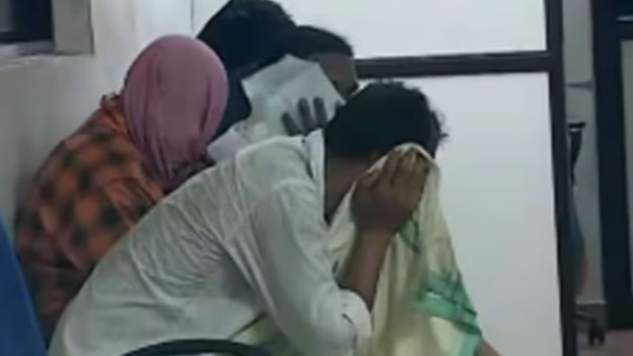 ഹോംസ്റ്റേയുടെ മറവിൽ അനാശാസ്യ കേന്ദ്രം; കൊച്ചിയിൽ സ്ത്രീകളടക്കം 13 പേർ പിടിയിൽ