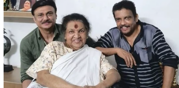 ‘കുടുംബ വിശേഷം’ കേൾക്കാൻ മക്കളെത്തി; കവിയൂര്‍ പൊന്നമ്മയെ സന്ദര്‍ശിച്ച് ബൈജുവും ജഗദീഷും