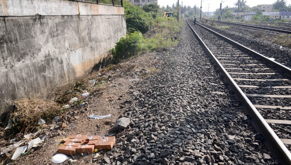 കോട്ടയത്ത് ട്രെയിനിടിച്ച് അമ്മയും കുഞ്ഞും മരിച്ചു