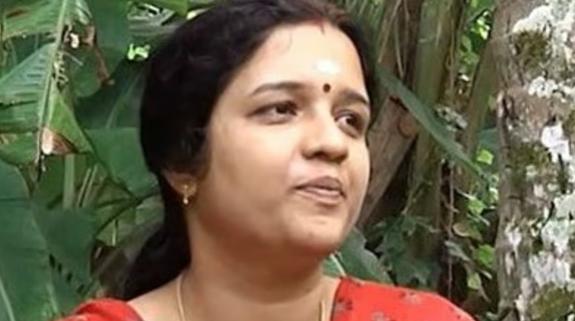 ആ നാലു സെക്കന്‍ഡിനെ തോല്‍പ്പിച്ചു; നഷ്ടമായ സര്‍ക്കാര്‍ ജോലി തിരിച്ചുപിടിച്ചു, നിഷയ്ക്ക് സ്വപ്‌ന സാഫല്യം
