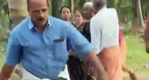 കാസര്‍കോട്ടെ ഊരുവിലക്ക്; രണ്ട് സിപിഎം പ്രവര്‍ത്തകര്‍ ഉള്‍പ്പെടെ ഒമ്പത് പേര്‍ക്കെതിരെ കേസ്
