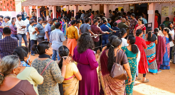അവസാന വോട്ട് രേഖപ്പെടുത്തിയത് രാത്രി 11.43ന്, പോളിങ് 7.16% കുറഞ്ഞു; ഫലമറിയാന്‍ ഇനി 37 ദിനങ്ങള്‍