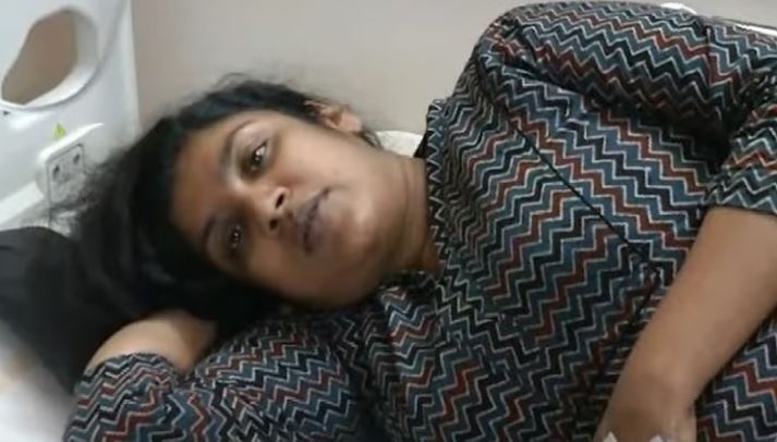 ചിന്ത ജെറോമിനെ കാറിടിപ്പിച്ച് പരിക്കേല്‍പ്പിച്ചെന്ന പരാതി
