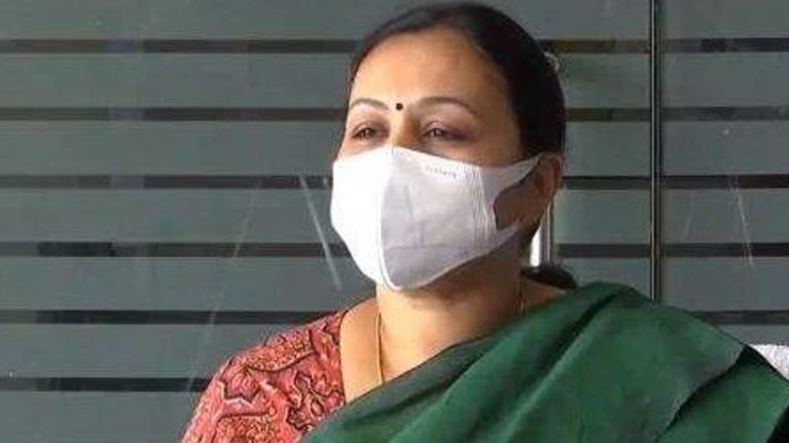 ഇടവിട്ടുള്ള മഴയത്ത് ഡെങ്കിപ്പനി വ്യാപിക്കാന്‍ സാധ്യത; സ്വയം ചികിത്സ അരുതെന്ന് ആരോഗ്യവകുപ്പ്