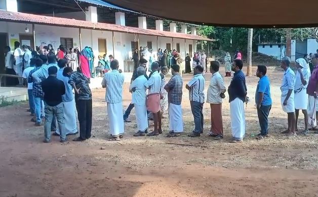 2019ലേതിനേക്കാള്‍ നേരിയ കുറവ്; ആദ്യ രണ്ടുമണിക്കൂറില്‍ 12.26 ശതമാനം പോളിങ്