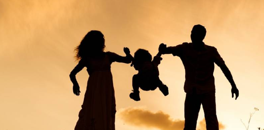 കുഞ്ഞിന്റെ ജനന രജിസ്‌ട്രേഷന് മാതാപിതാക്കളുടെ മതവും പ്രത്യേകം രേഖപ്പെടുത്തണം; കരട് ചട്ടമിറക്കി കേന്ദ്രം