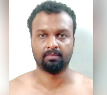 പെൺകുട്ടികൾ താമസിക്കുന്ന വീട്ടിലെ കുളിമുറിയിൽ ഒളികാമറ വെച്ചു റെക്കോഡിങ്; യുവാവിനെ കയ്യോടെ പിടിച്ച് പൊലീസ്