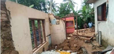 തിരുവനന്തപുരത്ത് വീടിന്റെ ചുമരിടിഞ്ഞുവീണ് വീട്ടമ്മ മരിച്ചു