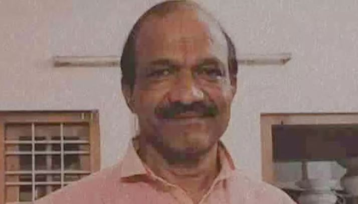 പുല്ല് ചെത്തി മടങ്ങുന്നതിനിടെ മിന്നലേറ്റു; വഞ്ചിയിൽ നിന്ന് വീണ 62 കാരൻ മരിച്ചു