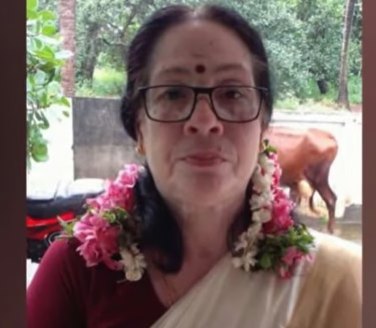 ക്ഷേത്രത്തില്‍ കൈകൊട്ടിക്കളിക്കിടെ കുഴഞ്ഞു വീണു; 67 കാരി മരിച്ചു