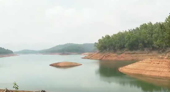 ഇടുക്കി ഡാമില്‍ 35 ശതമാനം വെള്ളം മാത്രം; അണക്കെട്ടുകൾ വരള്‍ച്ചയുടെ വക്കില്‍
