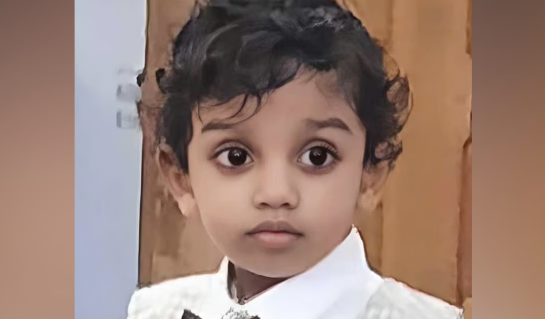 തൃശൂരില്‍ രണ്ടുവയസുകാരന്‍ പാടത്തെ വെള്ളത്തില്‍ വീണു മരിച്ചു, കണ്ടത് നാട്ടുകാര്‍