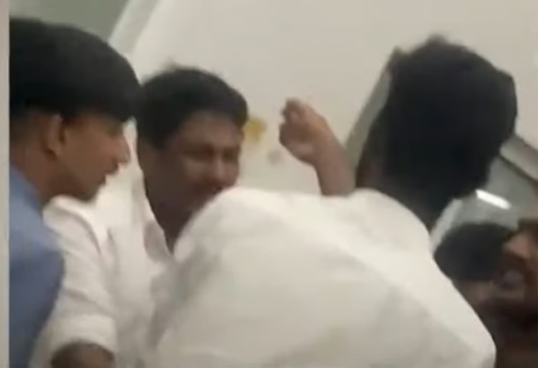 കെഎസ് യു കൂട്ടത്തല്ല്; സംസ്ഥാന ജനറല്‍ സെക്രട്ടറി ഉള്‍പ്പടെ നാലുപേര്‍ക്ക് സസ്‌പെന്‍ഷന്‍