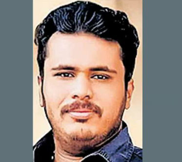 അവധി കഴിഞ്ഞ് വിദേശത്തേയ്ക്ക് മടങ്ങാന്‍ യാത്ര പറയുമ്പോള്‍ കുഴഞ്ഞുവീണു; യുവാവ് മരിച്ചു