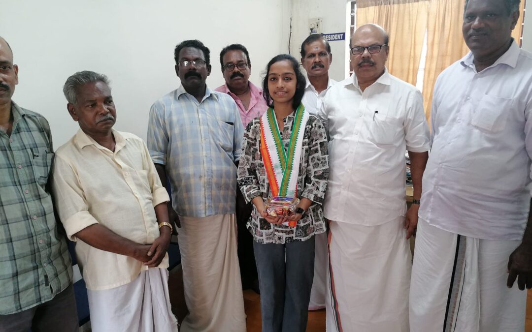 എസ്എസ്എൽസി പരീക്ഷയിൽ എ പ്ലസ് നേടിയ ആറ്റിങ്ങൽ സ്വദേശിനിയ്ക്കു ലീഡർ സാംസ്കാരിക വേദിയുടെ നേതൃത്വത്തിൽ ആദരിച്ചു