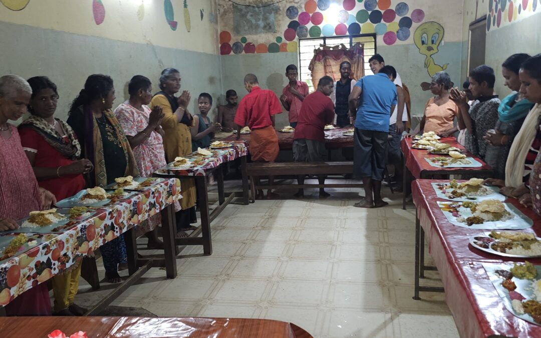 ആറ്റിങ്ങൽ ലാലേട്ടൻ ഫാൻസ്‌ ഏരിയ കമ്മിറ്റിയുടെ നേതൃത്വത്തിൽ ലാലേട്ടന്റെ പിറന്നാൾ ദിനം ആഘോഷിച്ചു