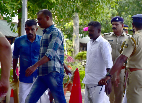 ടിപി വധക്കേസിലെ 10 പ്രതികൾക്ക് പരോൾ