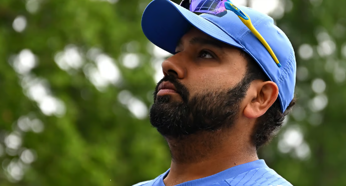 മഴയില്‍ വൈകി, ടോസ് പാകിസ്ഥാന്; ഇന്ത്യ ആദ്യം ബാറ്റ് ചെയ്യും