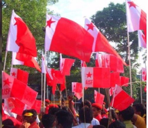 കഞ്ചാവ് കേസിൽ പ്രതിയായ നേതാവ് എ ഐ എഫ് എഫ് ആക്ടിംഗ് സെക്രട്ടറി; സി പി ഐ സംസ്ഥാന നേതൃത്വത്തിന് പരാതി