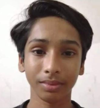 വിഴിഞ്ഞത്ത് തിരയിൽപ്പെട്ട് വിദ്യാർഥിയെ കാണാതായി; തിരച്ചിൽ തുടരുന്നു