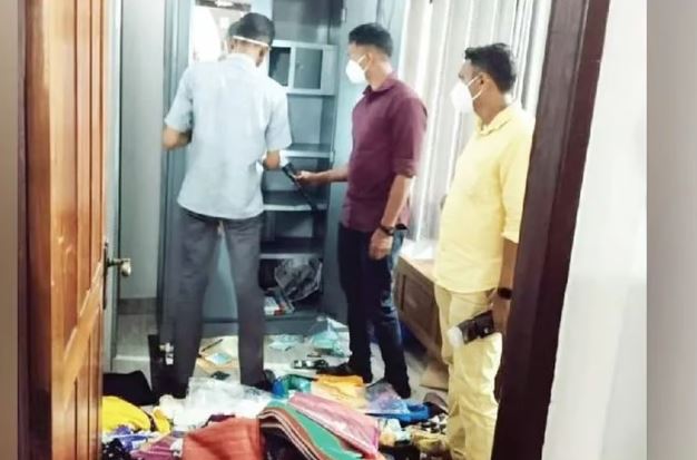 എസ്ബിഐ മുന്‍ ഉദ്യോഗസ്ഥന്‍റെ വീട് കുത്തിത്തുറന്ന് 23 പവന്‍ കവര്‍ന്നു