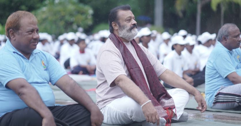 ‘മനസിനും ശരീരത്തിനും ആത്മാവിനുമിടയിൽ ഐക്യം വളർത്തിയെടുക്കുന്ന സമ​ഗ്രയാത്രയാണ് യോ​ഗ’: സുരേഷ് ​ഗോപി