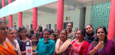 ‘ലൈബ്രറിയിലേക്ക് ഒരു പുസ്തകം’ പദ്ധതിയുടെ ഭാഗമായി പൂർവ്വ വിദ്യാർത്ഥി കൂട്ടായ്മ പുസ്തകങ്ങൾ കൈമാറി