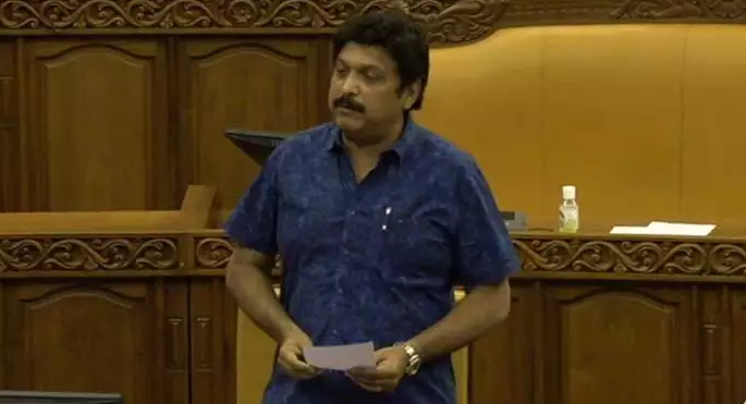 ‘അവിടെ 4000 കൂട്ടിയാൽ ഇവിടെയും നാലായിരം വാങ്ങിക്കും; ഇങ്ങോട്ട് ദ്രോഹിച്ചാൽ തിരിച്ചും ദ്രോഹിക്കും’