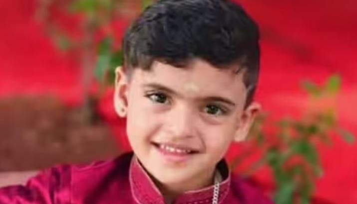 നീന്തല്‍ പഠിപ്പിക്കുന്നതിനിടെ മുങ്ങിപ്പോയി; ഗുരുതരാവസ്ഥയിലായ നാലു വയസുകാരന്‍ മരിച്ചു