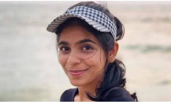 അമ്മയും മകളും സഞ്ചരിച്ച സ്കൂട്ടറിൽ ക്രെയിൻ ഇടിച്ചു; മകൾക്ക് ദാരുണാന്ത്യം