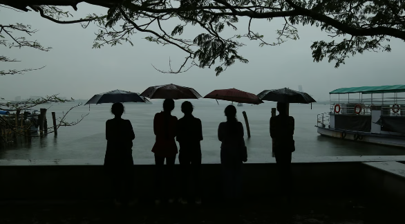 മഴയൊഴിഞ്ഞ ‘മണ്‍സൂണ്‍’; ഇതുവരെ 20 ശതമാനം കുറവ്; ഓഗസ്റ്റില്‍ ലാ നിന രൂപപ്പെടും, കനത്ത പേമാരി