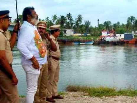 കേന്ദ്ര മന്ത്രി സുരേഷ്ഗോപി അഞ്ചുതെങ്ങ് മുതലപ്പൊഴി സന്ദർശിച്ചു