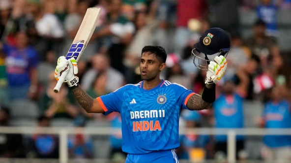 ടി20 ഹീറോ ! കോഹ്‌ലിയുടെ നേട്ടം സുര്യകുമാര്‍ സ്വന്തമാക്കിയത് പകുതി ഇന്നിങ്‌സില്‍