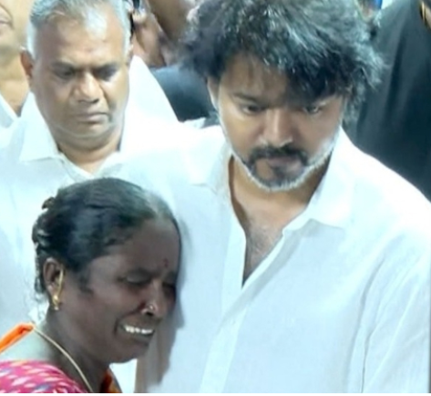‘എൻ നെഞ്ചിൽ കുടിയിറ്ക്കും’ ദളപതി വിജയ്ക്ക് ഇന്ന് പിറന്നാൾ, ആഘോഷങ്ങളില്ല പകരം വിഷമദ്യ ദുരന്തത്തിൽ പെട്ടവരെ സഹായിക്കും