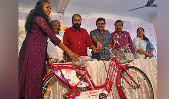 അവന്തികയ്ക്ക് മന്ത്രി സമ്മാനിച്ച സൈക്കിളും കള്ളൻ അടിച്ചോണ്ടു പോയി