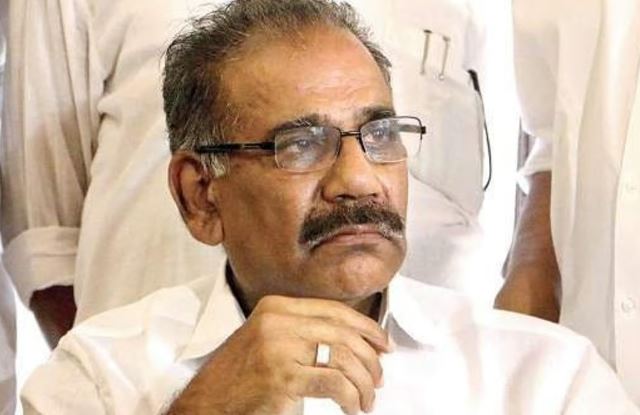 ഏറ്റവും കൂടുതൽ കാലം തുടർച്ചയായി മന്ത്രിപദവിയിൽ; റെക്കോർഡ് ഇനി എ കെ ശശീന്ദ്രന്