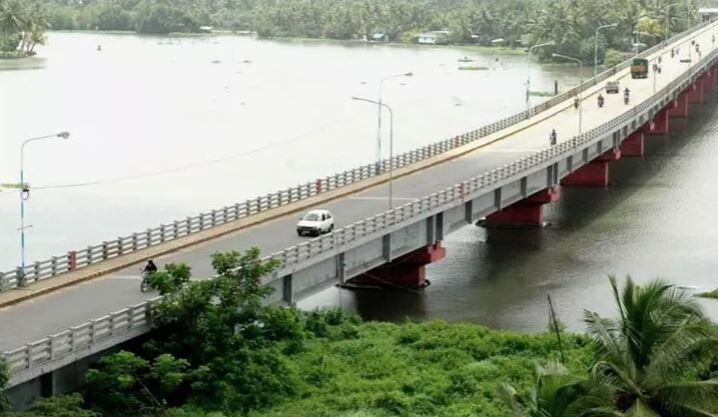യാത്രക്കാരുടെ ശ്രദ്ധയ്ക്ക്: കുണ്ടന്നൂര്‍ പാലം ഇന്നു രാത്രി 11 മണിക്ക് അടയ്ക്കും