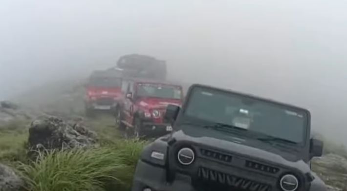 അനധികൃതമായി ഓഫ് റോഡ് ട്രക്കിങ്; കനത്ത മഴ, ഇടുക്കിയിലെ മലമുകളില്‍ കുടുങ്ങി 27 വാഹനങ്ങള്‍