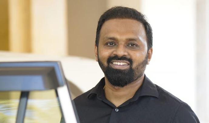 മഴ അവധി പ്രഖ്യാപിച്ചില്ല; വിദ്യാർഥികളുടെ ആത്മഹത്യാ ഭീഷണി, മാതാപിതാക്കളെ വിളിച്ചു വരുത്തി താക്കീത് ചെയ്ത് ജില്ലാ കലക്ടർ