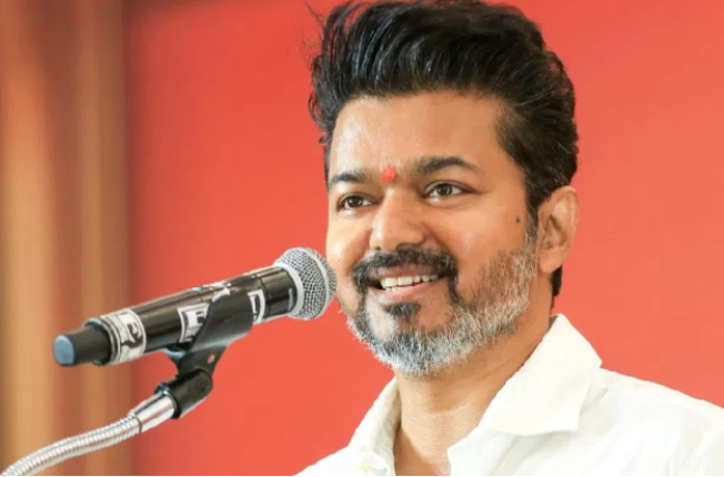 ‘നീറ്റ് പരീക്ഷ റദ്ദാക്കണം, സംസ്ഥാന സിലബസിൽ പഠിച്ചവർക്ക് നീറ്റ് പരീക്ഷ ബുദ്ധിമുട്ടുണ്ടാക്കുന്നു’: വിജയ്