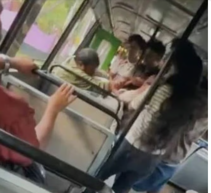 ‘യൂണിഫോമും കാര്‍ഡുമില്ലാതെ കണ്‍സഷനില്ല’; ബസ് കണ്ടക്ടര്‍ക്ക് മര്‍ദനം