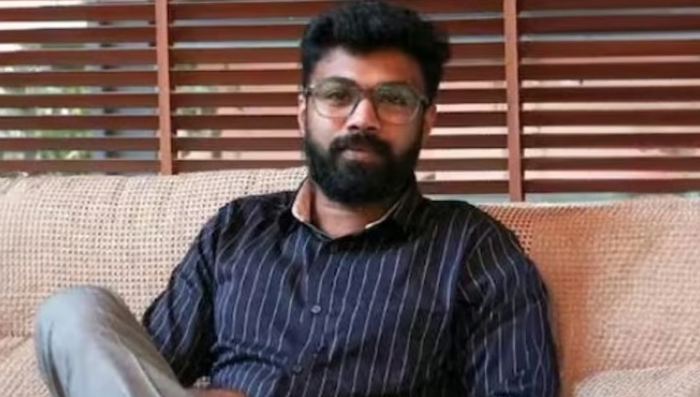 പെരുമ്പാവൂരില്‍ കെട്ടിടത്തിന് മുകളില്‍ നിന്ന് വീണ് മേഘ ഗ്രൂപ്പ് ജനറല്‍ മാനേജര്‍ മരിച്ചനിലയില്‍