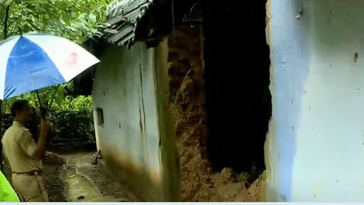 കണ്ണൂരില്‍ വെള്ളക്കെട്ടില്‍ വീണ് ഒരാള്‍ കൂടി മരിച്ചു; മഴക്കെടുതിയില്‍ മരണം നാലായി; സംസ്ഥാനത്ത് വ്യാപക നാശം