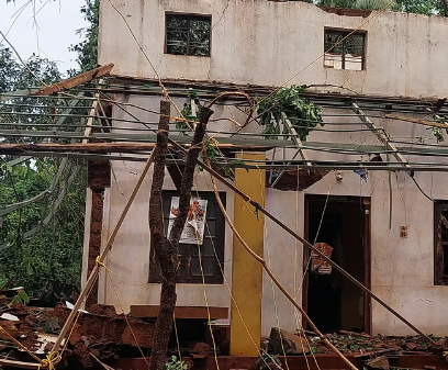കല്ലും ചെളിയും വെള്ളവും ഇരച്ചെത്തി; കണ്ണൂരിൽ മനുഷ്യ നിർമിത ‘ഉരുൾ പൊട്ടൽ