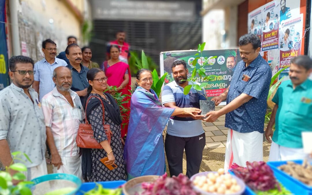 ഞാറ്റുവേല ചന്തയുടെ ഉദ്ഘാടനം നടന്നു