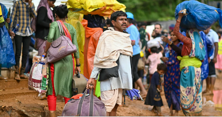 വയനാടിനെ സഹായിക്കാൻ സാന്റിയാ​ഗോ മാർട്ടിനും; മുഖ്യമന്ത്രിയുടെ ദുരിതാശ്വാസ നിധിയിലേക്ക് ഒരു കോടി നൽകി