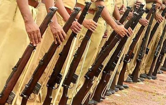 എആര്‍ ക്യാംപില്‍ എസ്‌ഐമാര്‍ തമ്മില്‍ കൈയാങ്കളി