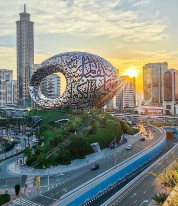 വിസിറ്റ് വിസയിലെത്തുന്നവരെ ജോലിക്ക് നിയമിക്കരുത്; നിയമം കടുപ്പിച്ച്‌ യുഎഇ