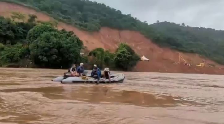 അർജുനായി തിരച്ചിൽ; ഈശ്വർ മാൽപെ ദൗത്യം ആരംഭിച്ചു